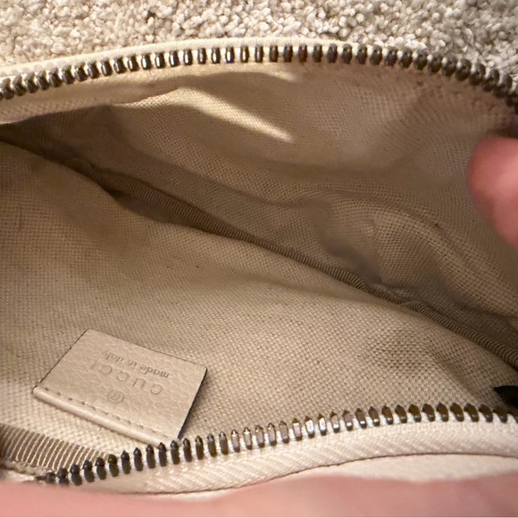 Authentic Gucci Cream Leather Small Belt Bag with Green & Red Web - Picture 4 of 16